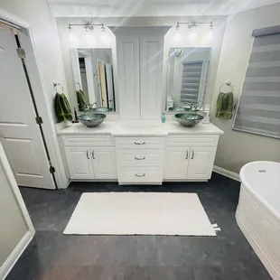 His/Hers Double Sink Vanity