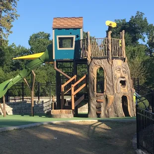 Treehouse Slide