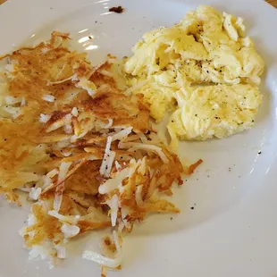 a plate of breakfast food