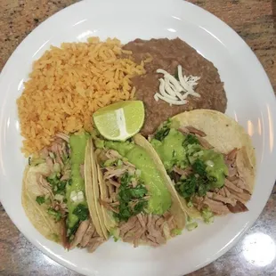 Carnitas taco plate.