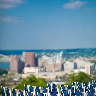 Beautiful City view setup for wedding ceremony (photo: Robin McKerrell Photography)