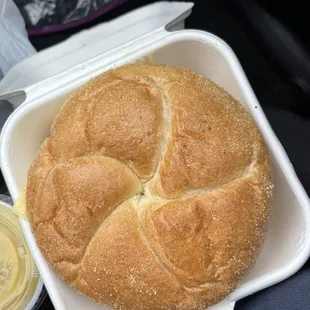 egg cheese kaiser roll