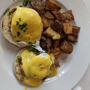 Crab cake benedict