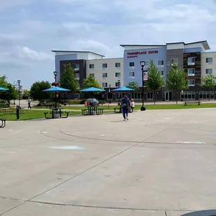 Drexel Town Square Oak Creek WI  Sun 7-28-24