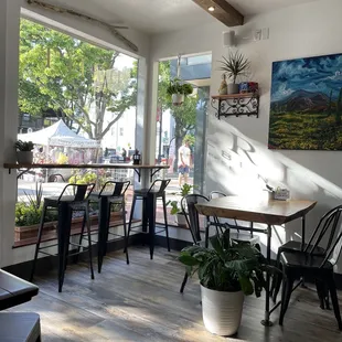 Seating facing the street to people watch