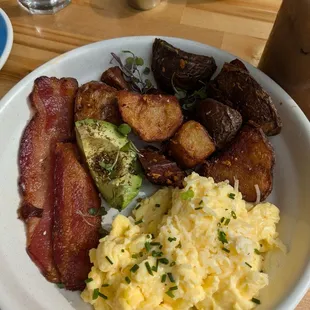 Another shot of the crispy potato brekkie with the aioli on the side