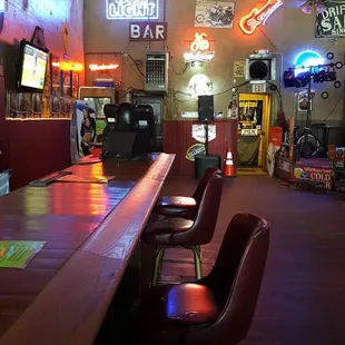 sushi and sashimi, interior