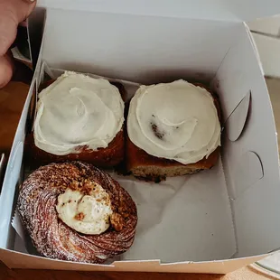 Cinnamon rolls and cruffin