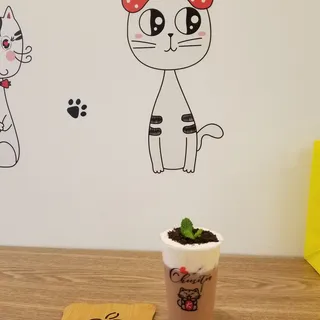 Plant Milk Tea with Cheese & Oreo