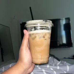 a regular Café con leche