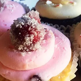 Cranberry white chocolate cupcakes