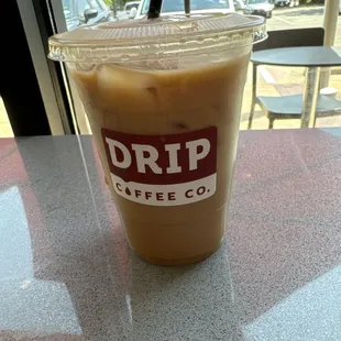 Iced Almond milk Latte - Medium