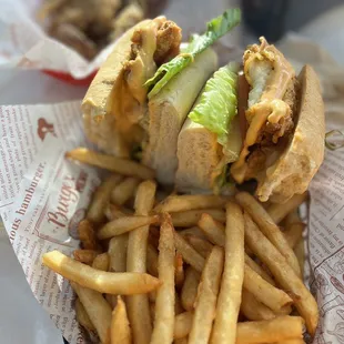 Po&apos; boy sandwich