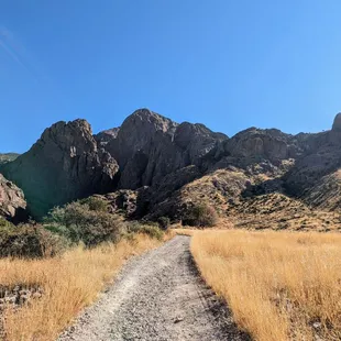 Dripping Springs Trail | Instagram: @telephonesmoothie