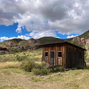 Dripping Springs trail ruins