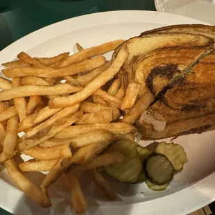 Patty melt with fries