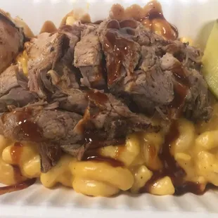 Pulled pork Mac and cheese