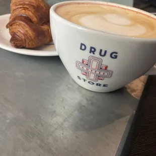 Lavender latter + butter croissant