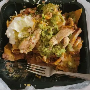 My first time at The Drunk Donkey, the DD Nachos with grilled chicken is the bomb, I will be ordering Nachos from here from now on!!