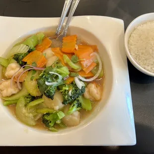 Shrimp &amp; Scallop Sauté which comes with white rice!