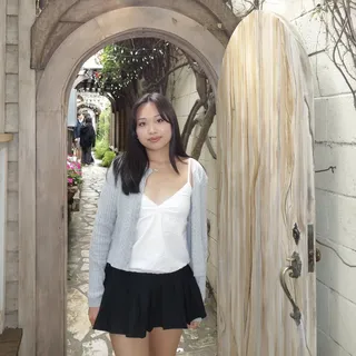Thuy N.