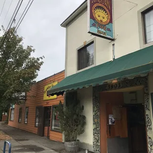 Exterior shot of Drunken Noodle taken looking north and west off of Lombard