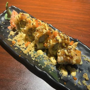 Salmon lover sushi roll