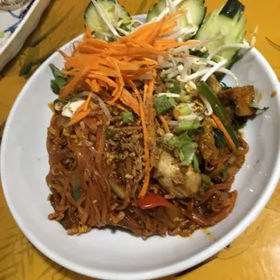 Drunken noodles with dofu