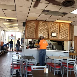 Druther's main floor