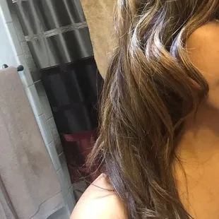 Had my hair curled at 9am, it looked like this 2 hours later. Not worth it