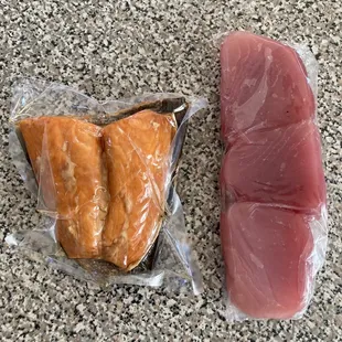 Smoked salmon and albacore tuna (Tombo)