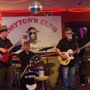 The Sunday evening band playing soulful tunes.