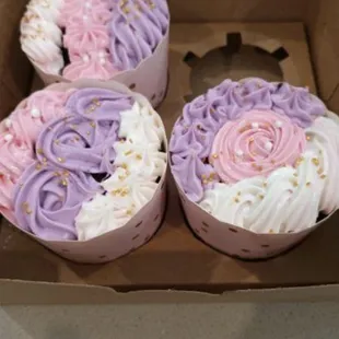 These are the beautiful chocolate cupcake cups!