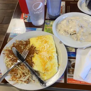 Great breakfast love the new layout and the fish tank