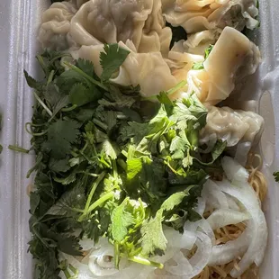 Wonton noodle soup