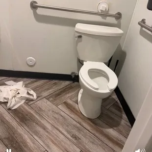 Can&apos;t refill toilet paper