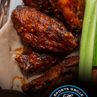 chicken wings and fried chicken, food, poultry, fried chicken, fried chicken wings, chicken, bbq wings, chicken wings, bbq chicken