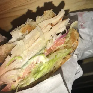 turkey alvocado sandwich