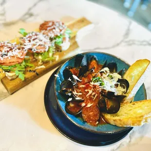 Bruschetta and Cozze Marinara