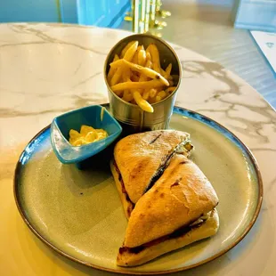 Caprese Sandwich with Fries and Lemon Garlic Aioli sauce