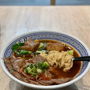Tomato Braised Beef Noodle