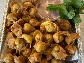 Khun Yai Thai