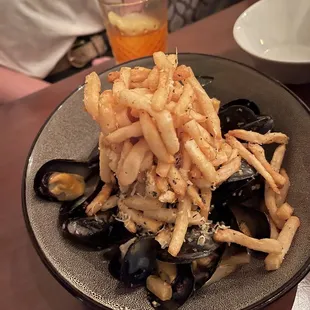 Muscles w/ fries
