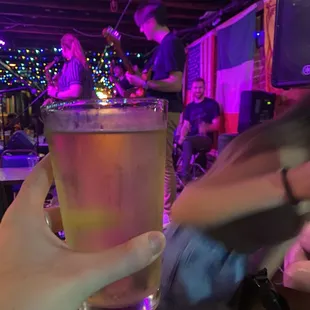 Schilling London Dry Cider and Woodhoops band