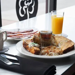 Weekend breakfasts worth getting up a little early for-Saturday 8am-3pm and Sunday 9am-3pm. Try the Bailey's Irish Cream French Toast.