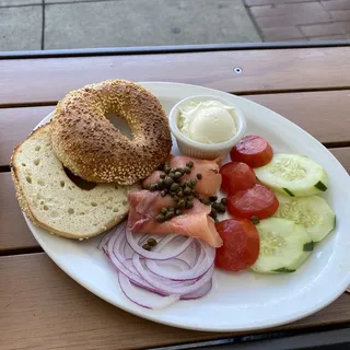 Bagel w/Lox
