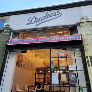 Got so lucky with parking right out front on a Friday at 5:30 PM. So excited to try Duchess!!! I can smell it from my car. Yum!