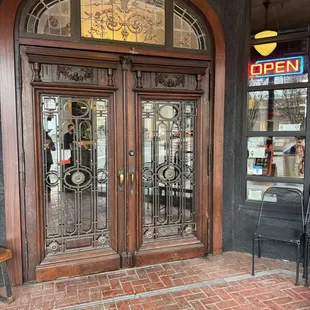 the entrance to the restaurant