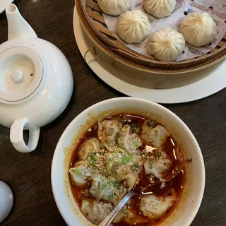 Szechuan Pork Wonton with Chili Oil