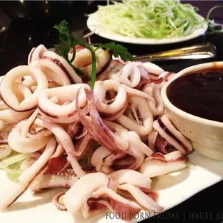 Cold Squids with 5 Spices Soy Pasta